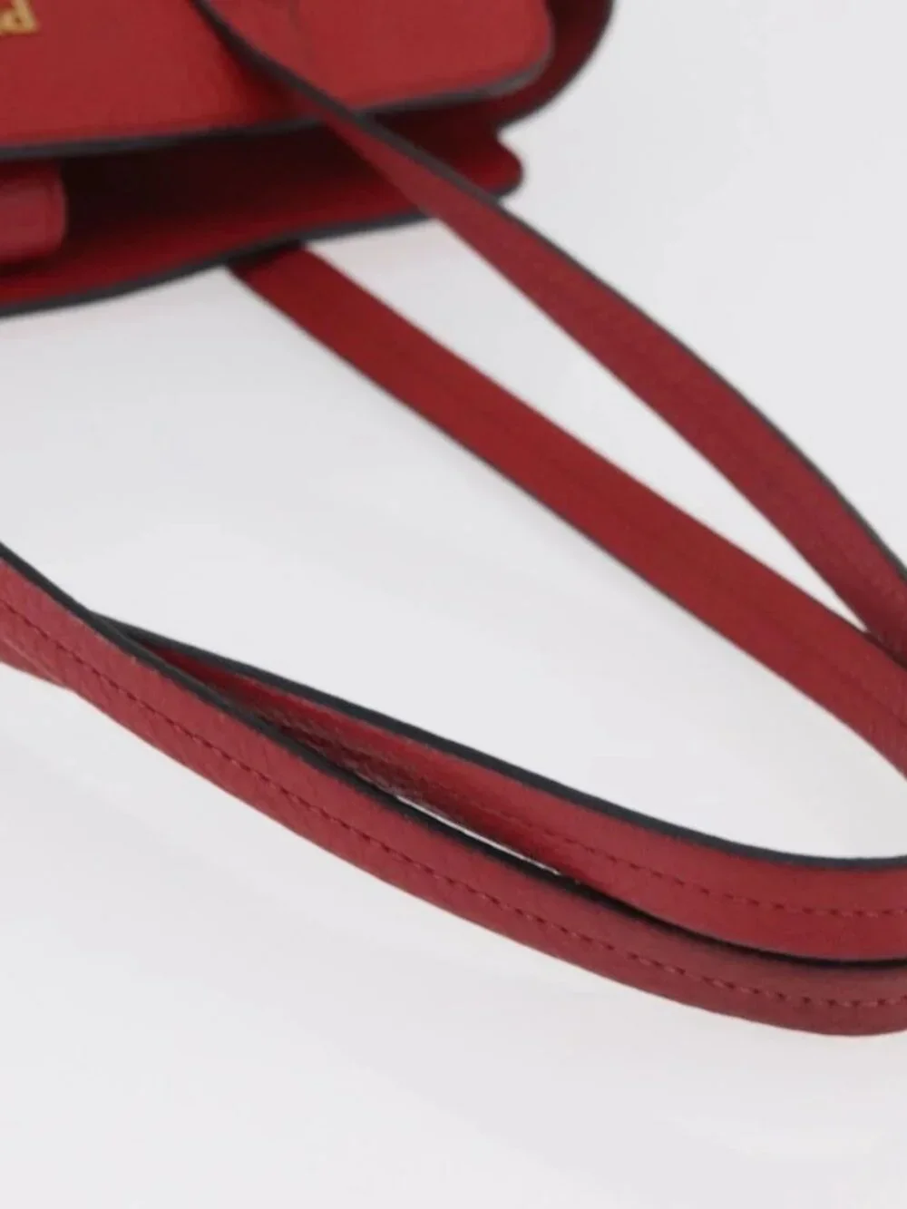 PRADA Vittero Tote Bag Leather Red Gold Auth ka3868